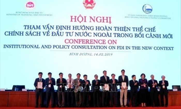 Việt Nam sẽ tiếp tục hoàn thiện các chính sách để thu hút đầu tư nước ngoài