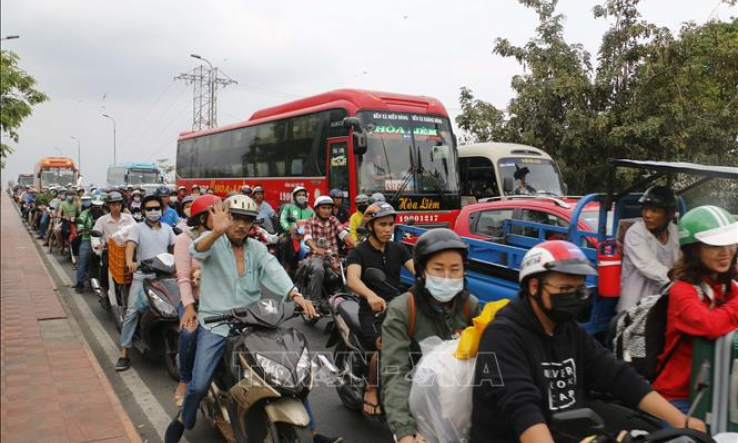 Các cửa ngõ TP Hồ Chí Minh ken cứng người về quê đón Tết