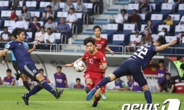 Báo Hàn phát sốt Công Phượng: Messi Việt Nam đến K-League!