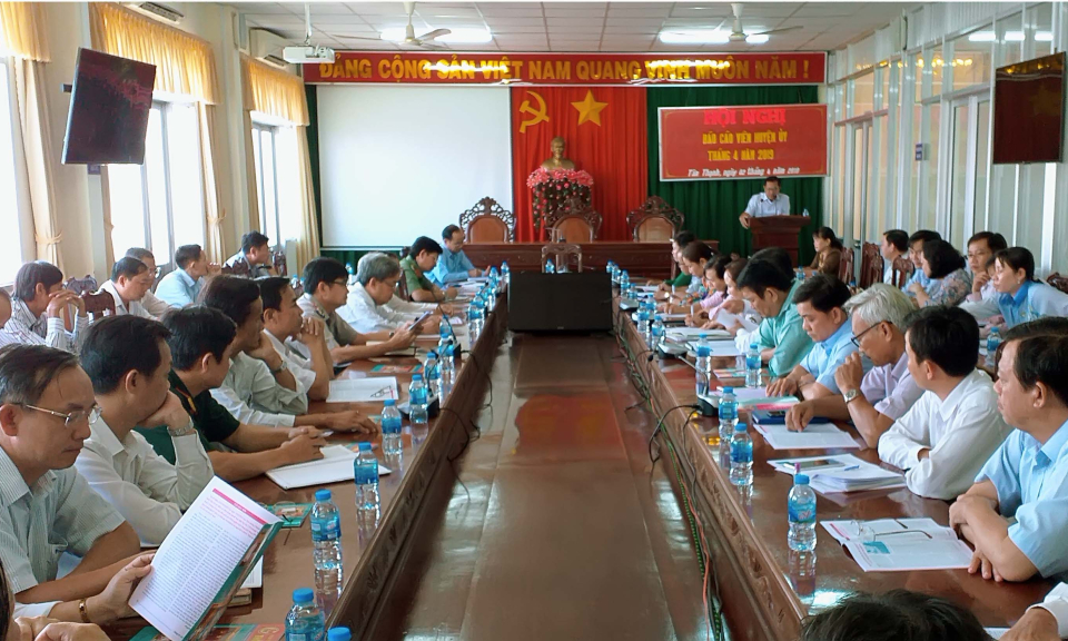 Tân Thạnh : Hội nghị báo cáo viên tháng 4 năm 2019