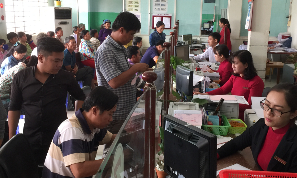 Agribank Tân Hưng tích cực giải ngân vốn vay cho nông dân sản xuất vụ hè thu 2019