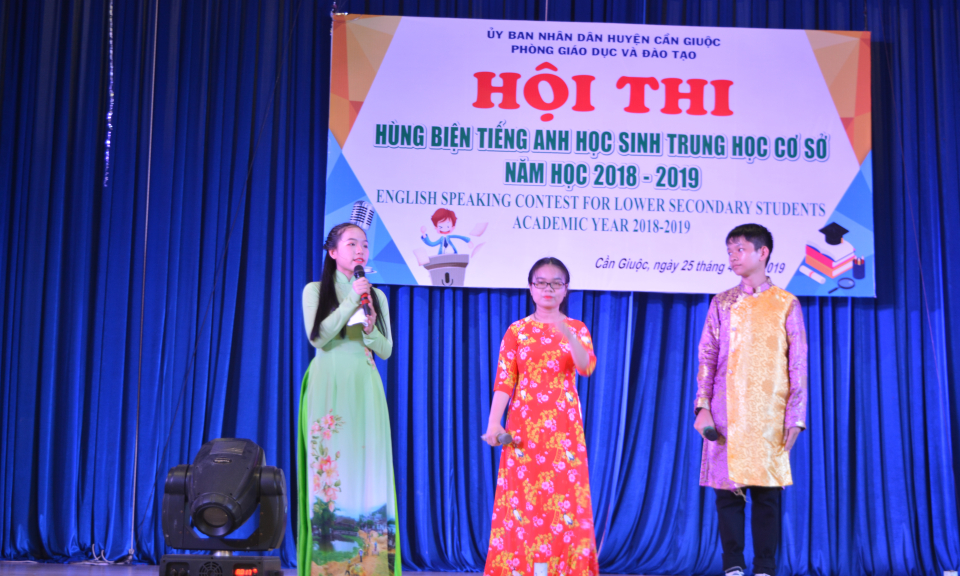 Cần Giuộc: Hội thi Hùng biện tiếng Anh học sinh THCS cấp huyện