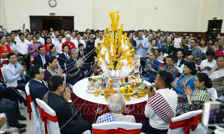 Đại sứ quán Lào tổ chức đón Tết cổ truyền Bunpimay năm 2019 tại Hà Nội