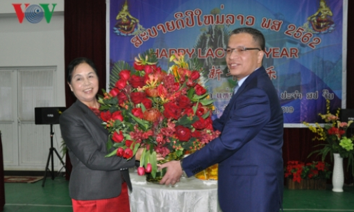 ĐSQ Việt Nam, Lào tại Trung Quốc giao lưu nhân Tết cổ truyền của Lào