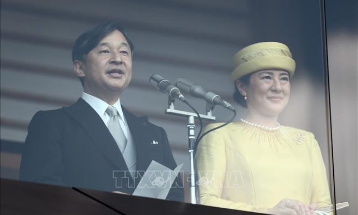 Tân Nhật hoàng Naruhito lần đầu tiên xuất hiện trước công chúng sau khi đăng quang