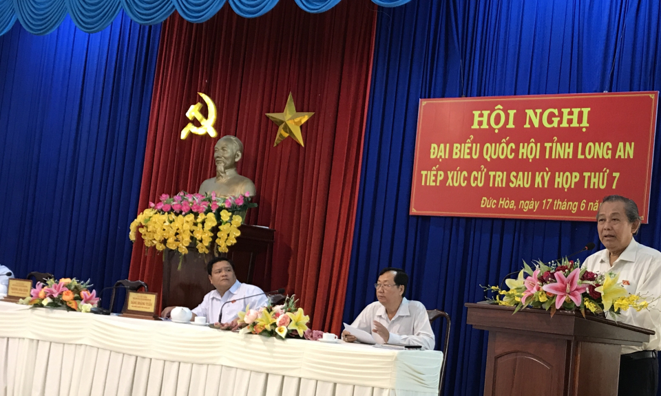 Phó Thủ tướng Trương Hoà Bình cùng đòan ĐB Quốc hội tiếp xúc cử tri huyện Đức Hoà