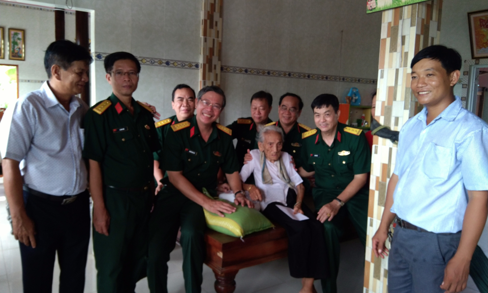 Chương trình kết hợp quân-dân y tại Thủ Thừa