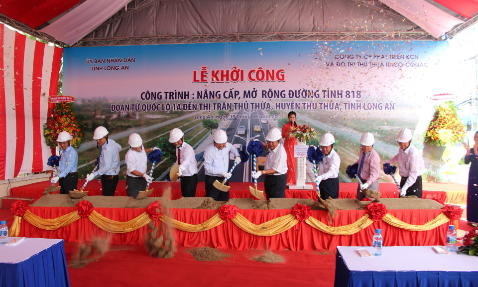 Thủ Thừa: Khởi công nâng cấp, mở rộng đường tỉnh 818