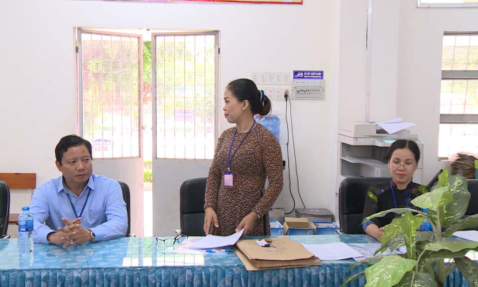 PCT UBND tỉnh kiểm tra công tác tổ chức thi THPT quốc gia tại thành phố Tân An