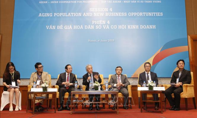 Triển lãm ảnh &#8217;45 năm quan hệ ASEAN-Nhật Bản&#8217;