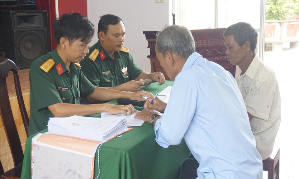 Bến Lức: Chi trả chế độ trợ cấp một lần cho các đối tượng theo QĐ 149, 62, 290 của Thủ tướng Chính phủ