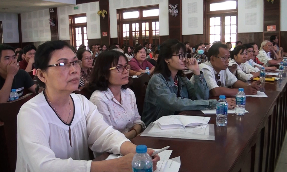 Đức Hòa: Phổ biến quy định thực hành tốt cơ sở bán lẻ thuốc, bán thuốc kê đơn