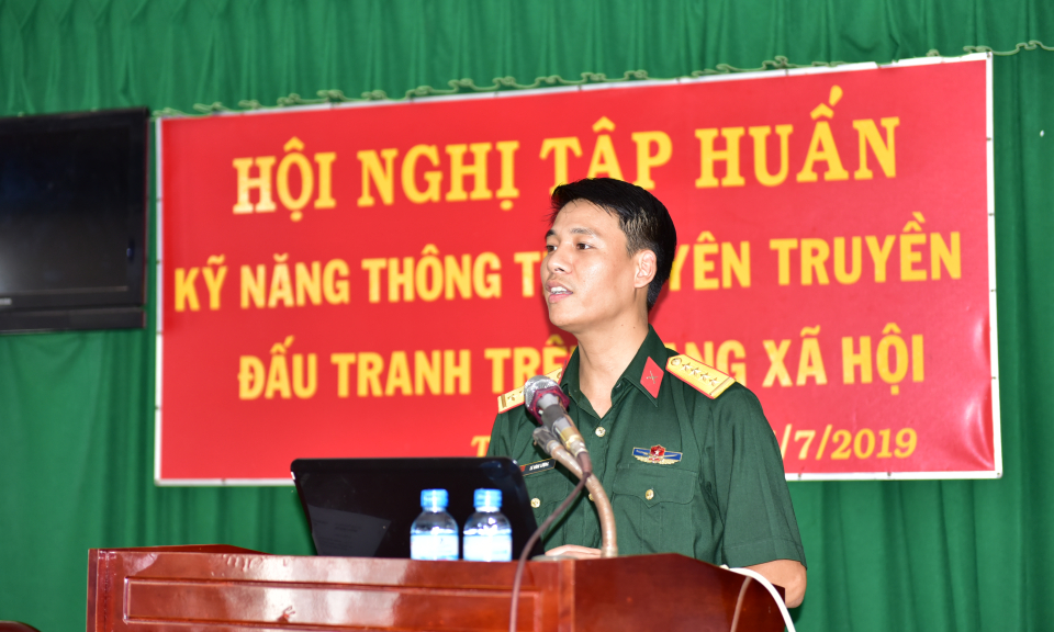 Tân Hưng: Tập huấn tuyên truyền đấu tranh trên mạng xã hội và tuyên truyền miệng cơ sở
