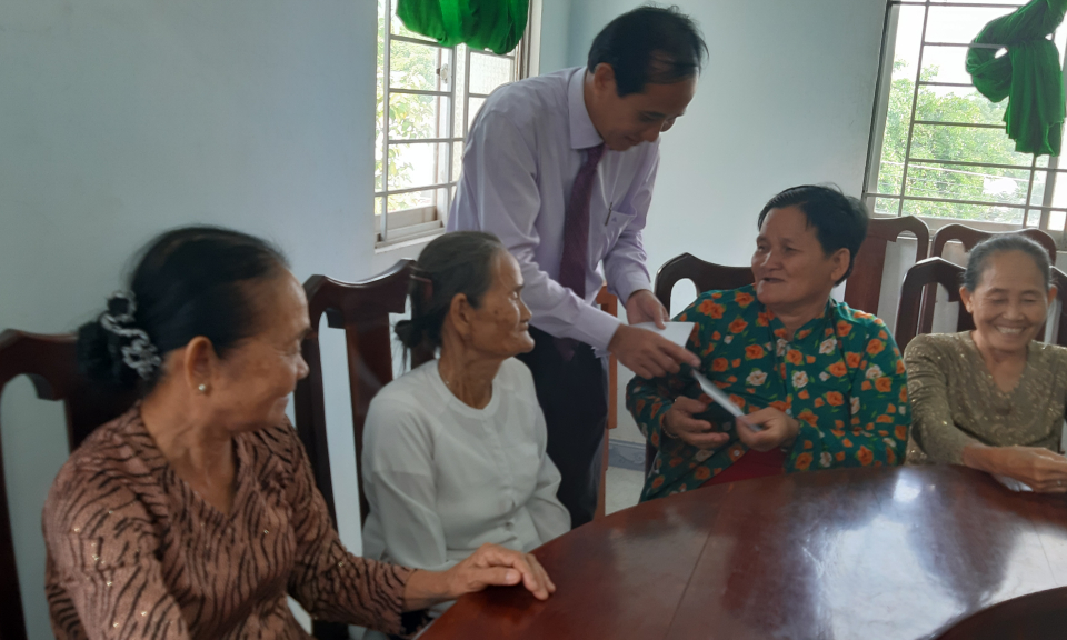 Các hoạt động đền ơn đáp nghĩa, chăm lo cho các gia đình chính sách