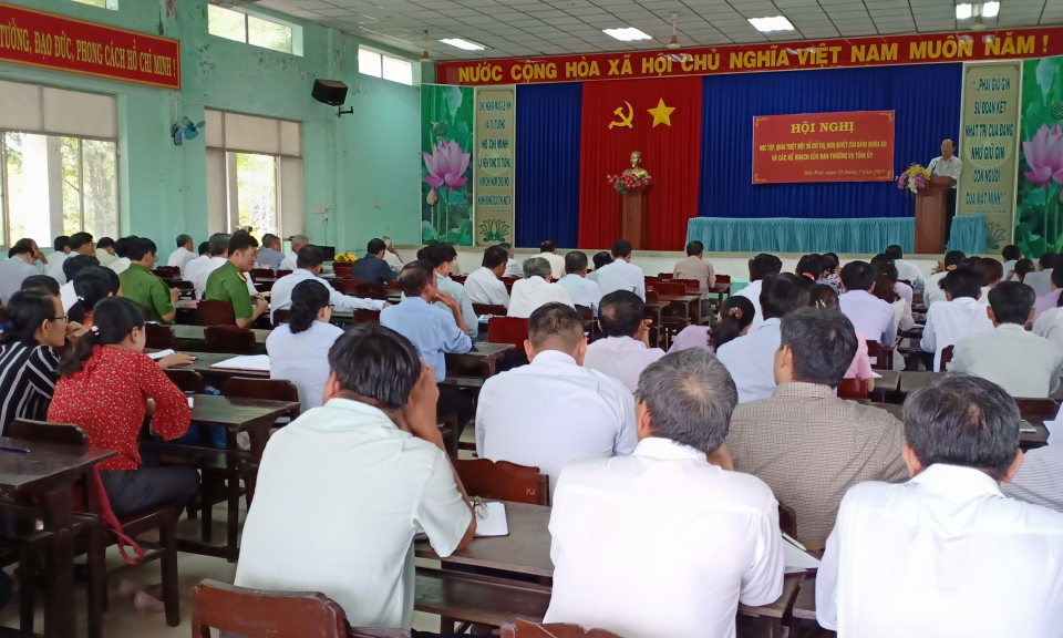 Đức Huệ: Hội nghị Quán triệt một số Chỉ thị, Nghị quyết của Đảng khóa XII
