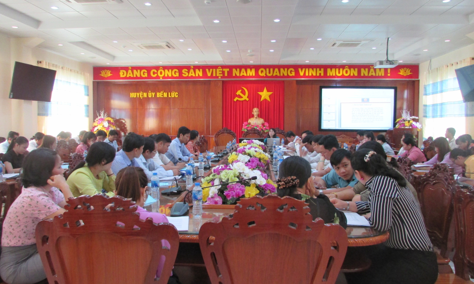 Bến Lức: Tập huấn nghiệp vụ công tác CCHC năm 2019