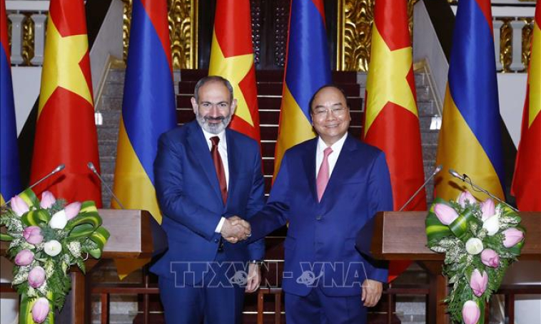 Thủ tướng Nguyễn Xuân Phúc hội đàm với Thủ tướng Armenia