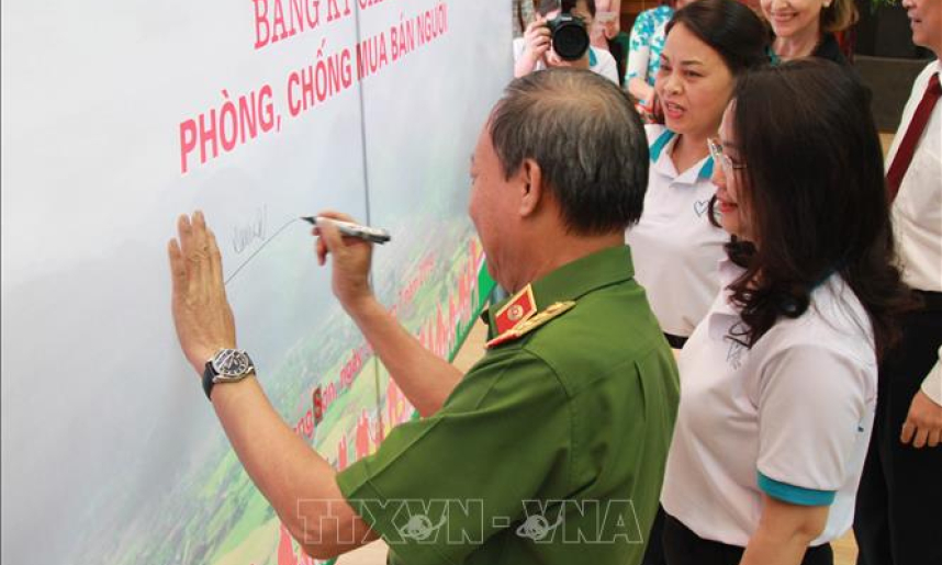 Mít tinh hưởng ứng Ngày toàn dân phòng, chống mua bán người năm 2019