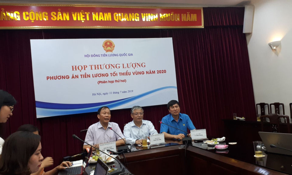 Mức tăng lương tối thiểu vùng năm 2020 là 5,5%