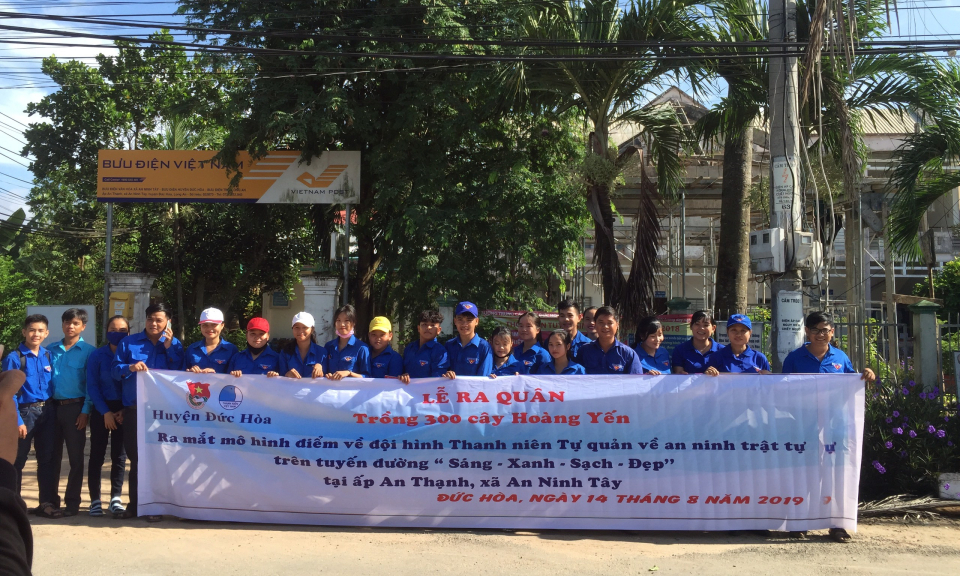 Đức Hòa: Đoàn viên thanh niên ra quân trồng cây xanh