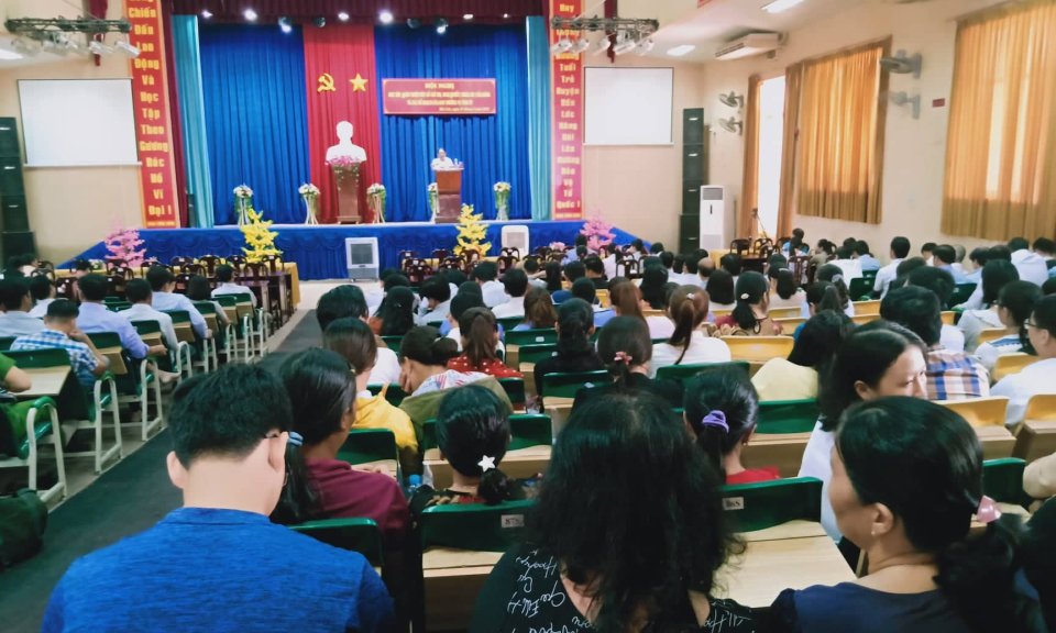 Bến Lức: Hội nghị học tập, quán triệt một số Chỉ thị, Nghị quyết khoá XII của Đảng