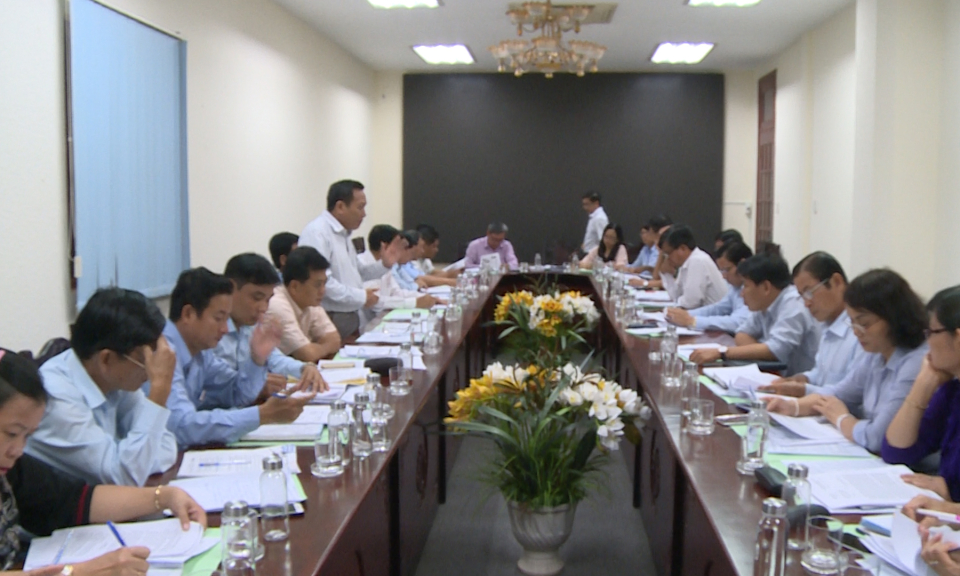 Triển khai thực hiện “Xã văn hóa nông thôn mới và Phường, thị trấn đạt chuẩn văn minh đô thị”.