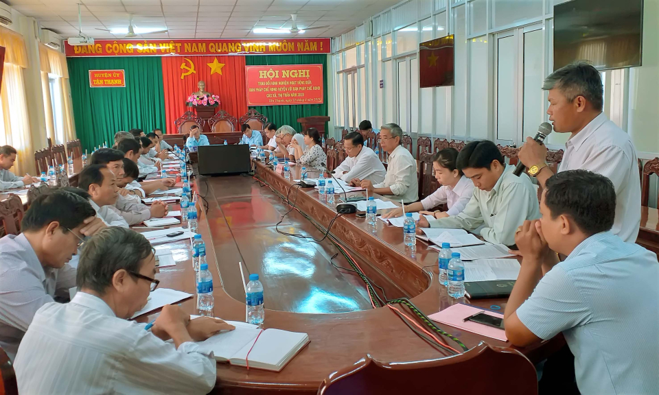 Tân Thạnh: Trao đổi kinh nghiệm hoạt động HĐND về công tác giám sát