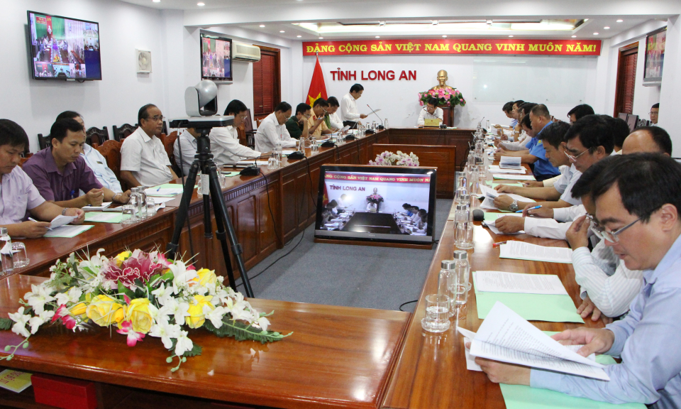 Hội nghị trực tuyến lập lại trật tự hành lang an toàn đường bộ, đường thủy