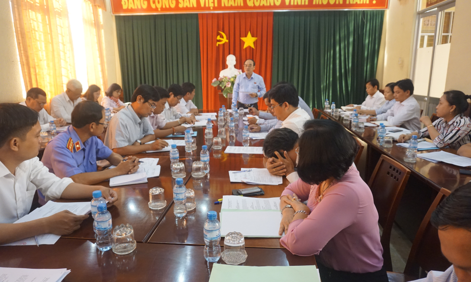Đại biểu Quốc Hội tỉnh Long An giám sát tại huyện Bến Lức