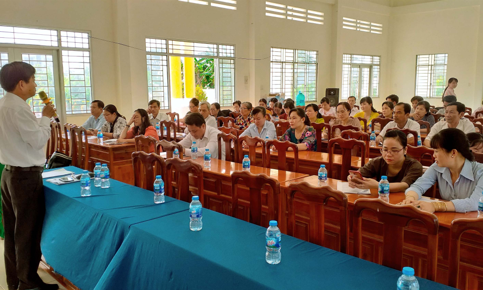 Tân Thạnh: Tập huấn công tác gia đình và phòng chống bạo lực gia đình năm 2019