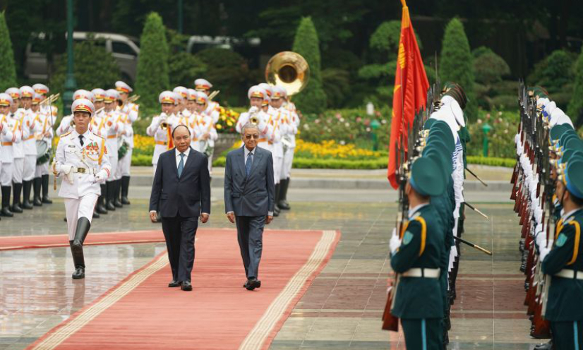 Thủ tướng Nguyễn Xuân Phúc đón, hội đàm với Thủ tướng Malaysia