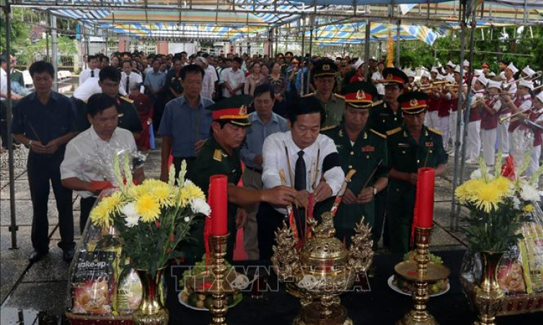 Truy điệu, an táng hài cốt liệt sỹ hy sinh tại vùng căn cứ cách mạng U Minh Thượng