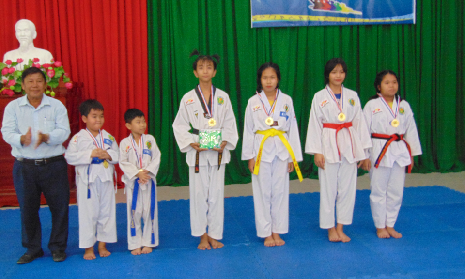 Châu Thành: Liên hoan võ nhạc Teakwondo lần thứ II năm 2019