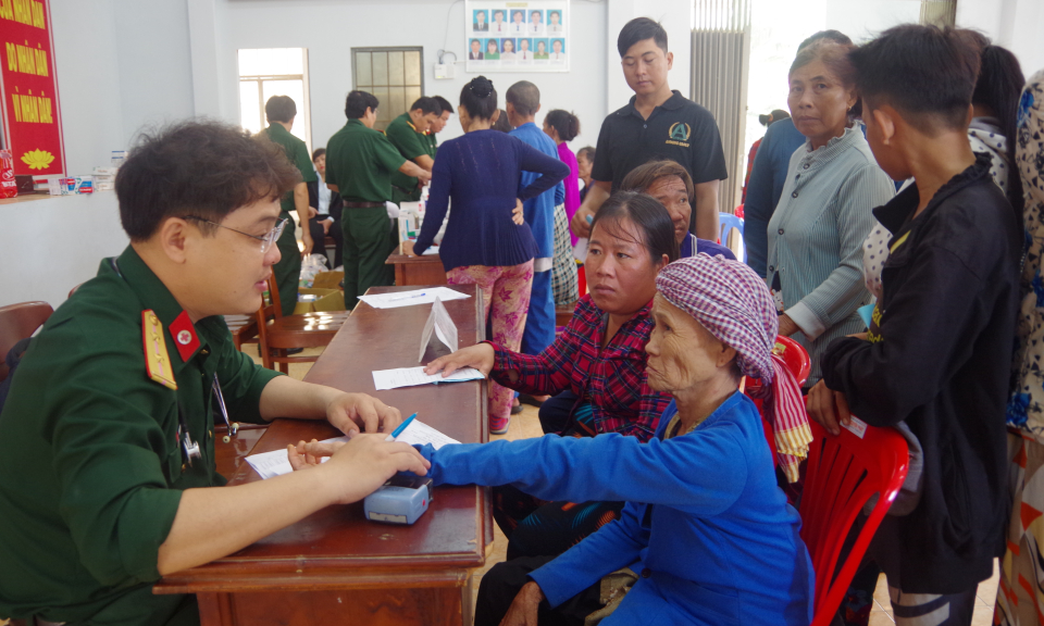 Nghĩa tình nơi biên giới