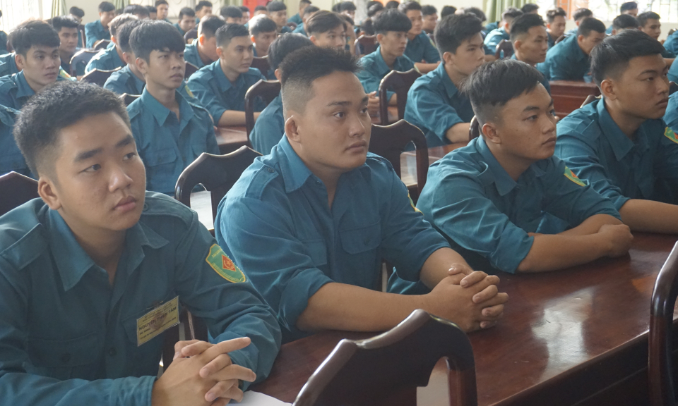 Bến Lức: Khai giảng huấn luyện Lực lượng Dân quân thường trực năm 2019