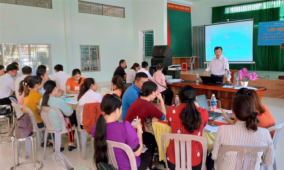 Tân Thạnh: Tập huấn kỹ năng tổ chức sự kiện năm 2019