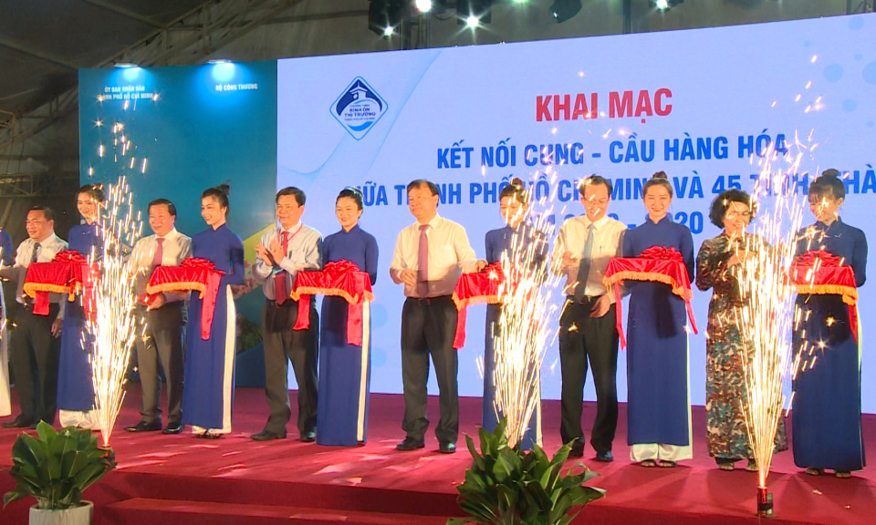 Long An tham dự hội nghị kết nối cung – cầu hàng hóa giữa TP.HCM và các tỉnh, thành