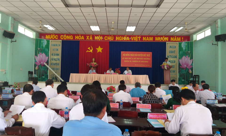 HĐND huyện Đức Huệ tổ chức kỳ họp thứ 12 (kỳ họp bất thường).