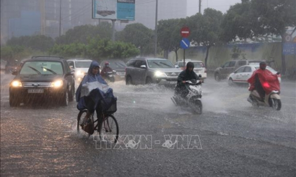 Từ 30/9 &#8211; 6/10, Bắc Bộ mưa dông, Nam Bộ đề phòng lốc, sét và gió giật mạnh