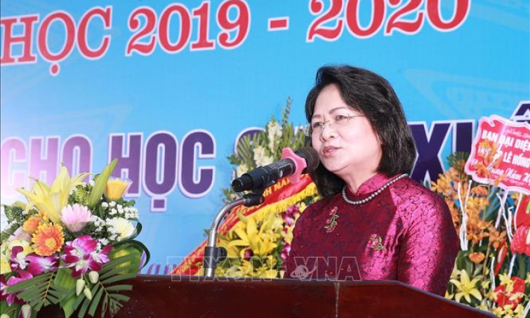 Lãnh đạo Đảng, Nhà nước chung vui với học sinh mọi miền đất nước trong ngày khai giảng