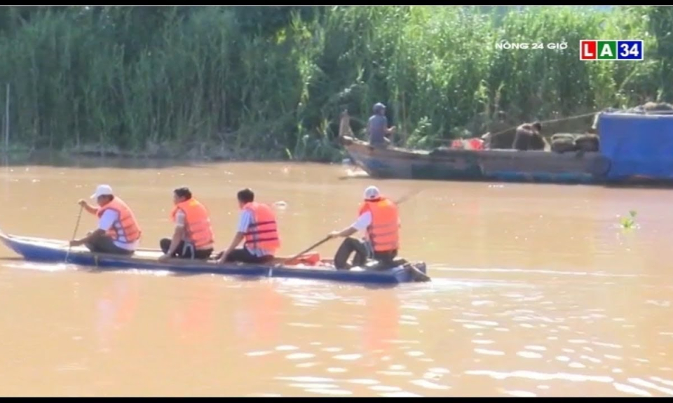 “Biệt đội” cứu hộ, cứu nạn nơi… rốn lũ!