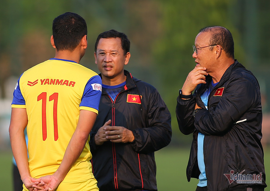 Đội hình Việt Nam vs Malaysia: Văn Hậu đá chính, Công Phượng dự bị