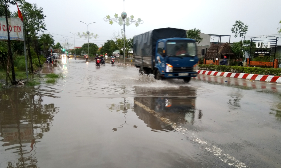 Cần Đước: Tích cực ứng phó với triều cường