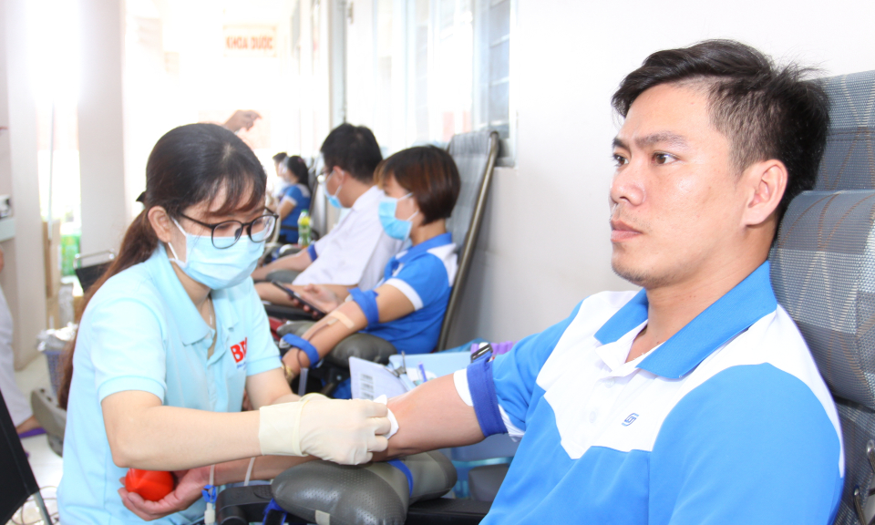 Đoàn kiểm tra liên ngành ban chỉ đạo quốc gia về công tác vận động hiến máu tình nguyện tại Cần Đước