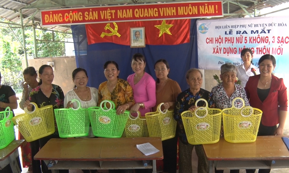 Đức Hòa: Ra mắt mô hình điểm “Chi hội phụ nữ 5 không, 3 sạch xây dựng nông thôn mới”