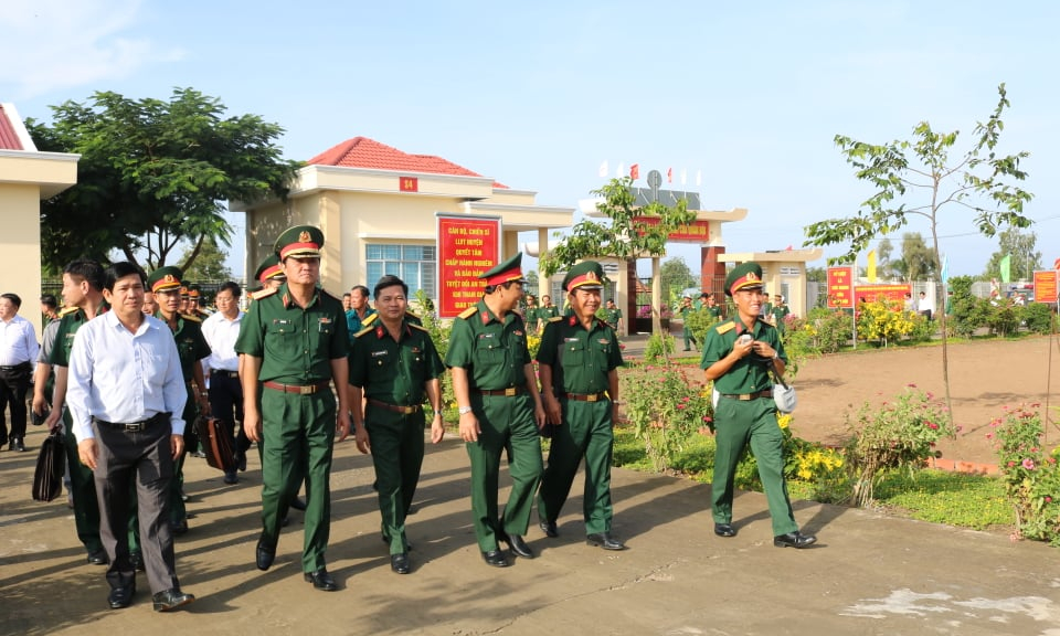 Quân Khu 7 tham quan xây dựng điểm Ban CHQS huyện vững mạnh toàn diện