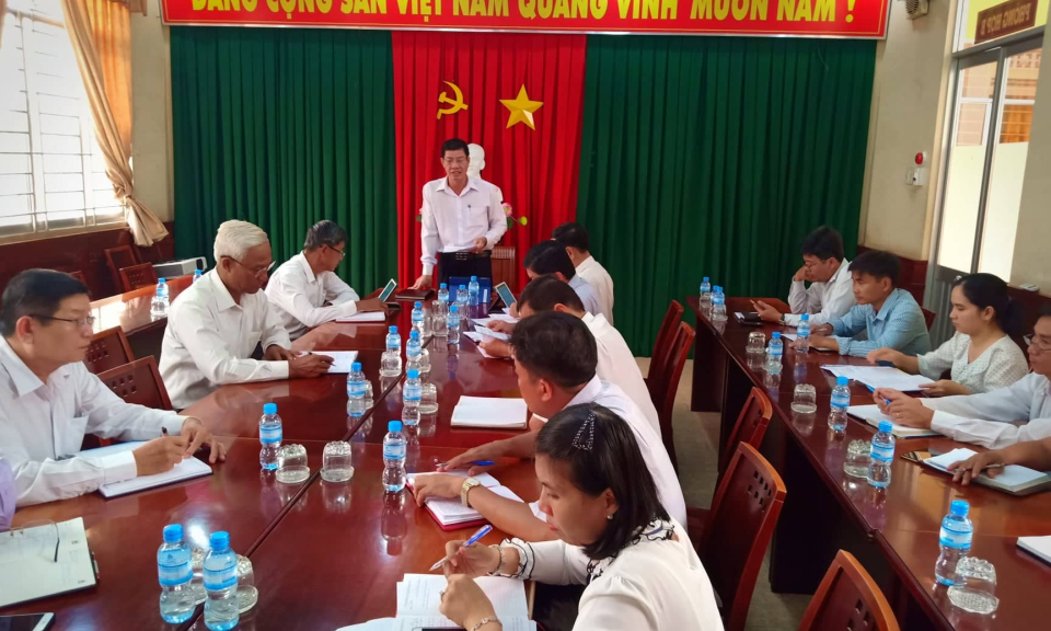 Thảo luận, đóng góp ý kiến chuẩn bị trình tại kỳ họp thứ 16, HĐND tỉnh khóa IX