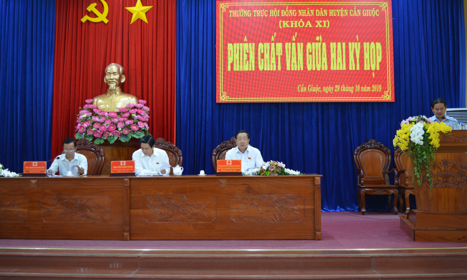 HĐND huyện Cần Giuộc tổ chức phiên chất vấn và trả lời chất vấn giữa kỳ họp
