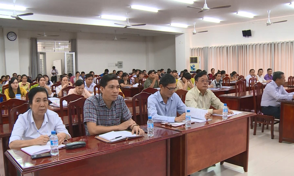 Khai giảng lớp bồi dưỡng lớp nghiệp vụ văn thư-lưu trữ năm 2019