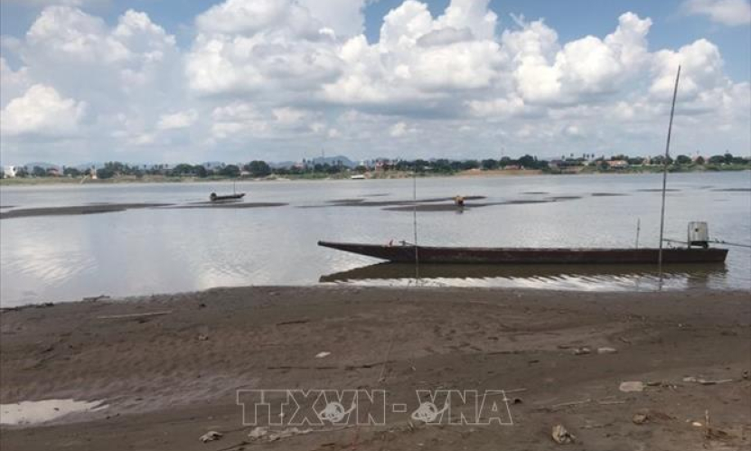 Nước sông Mekong tại tỉnh Nakhon Phanom của Thái Lan đang cạn nhanh